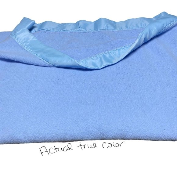 Vintage Stevens-Utica Light Blue Blanket USA Made Satin Feel Trim 83 X 67.5 IN - Picture 2 of 7